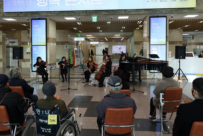 ȣŹ, , ϴ뺴,  ӻ, ູ ܼƮ